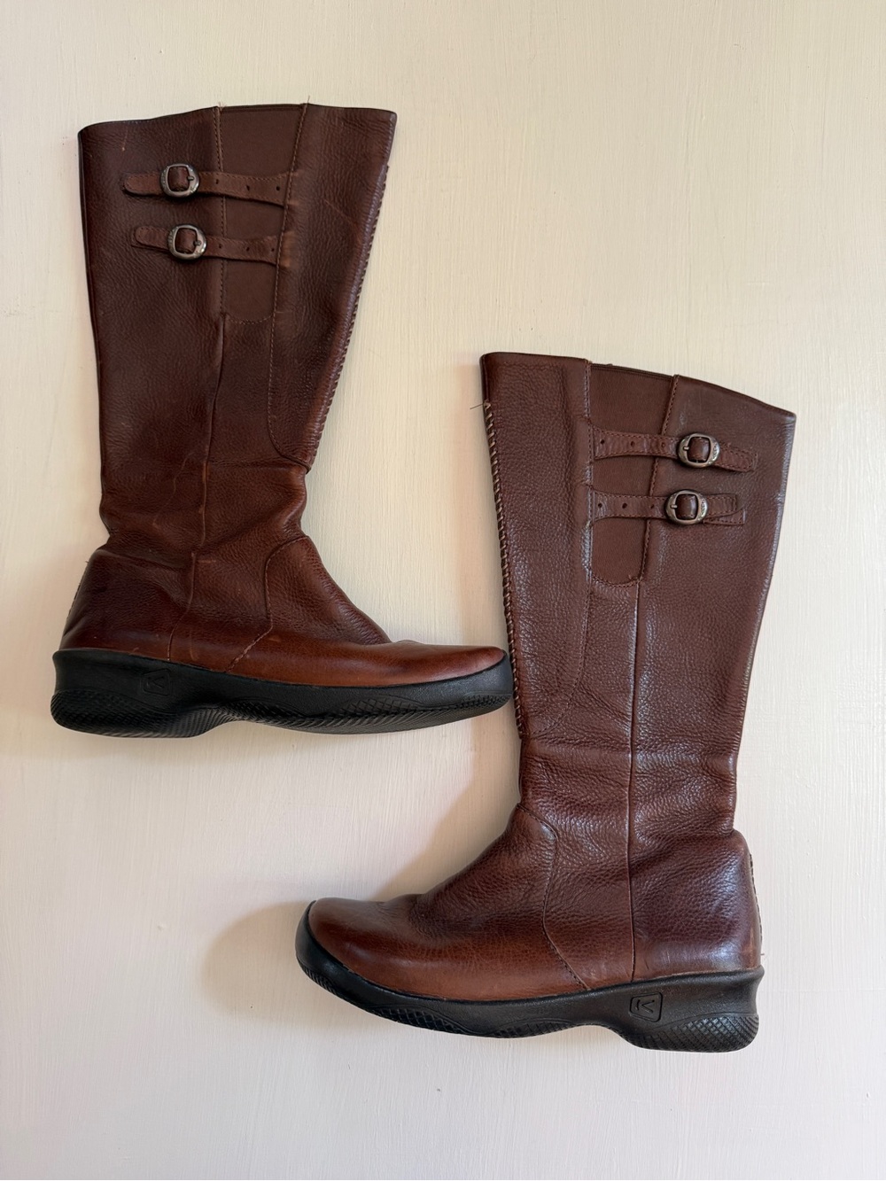 KEEN Bern Baby Bern Boots Womens 9.5 Leather Riding Buckle Side Zip Tall Brown